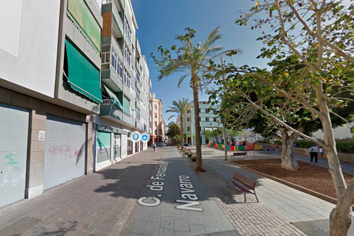 Herida una joven de 26 años tras caerle un andamio en pleno centro de Santa Cruz