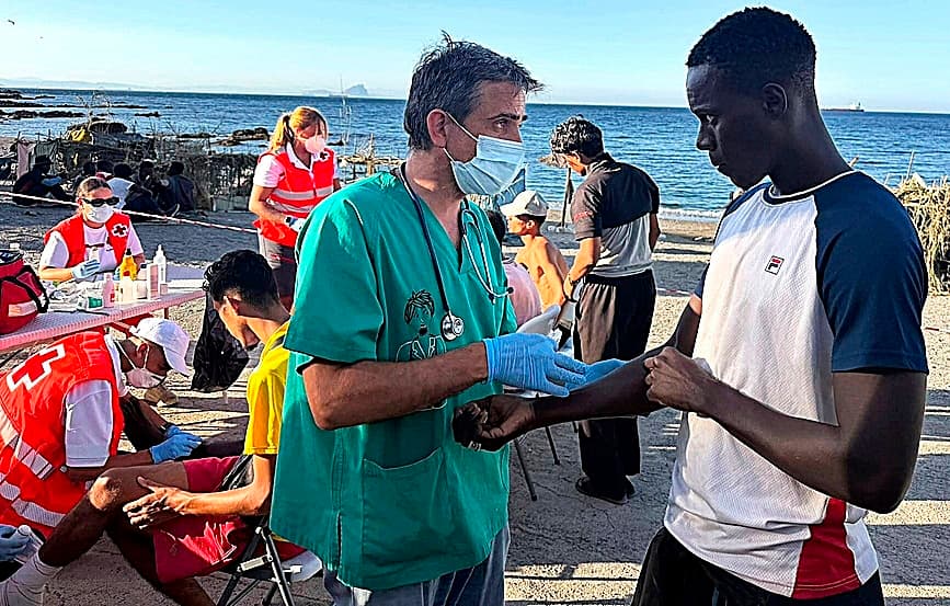 Sólo dos médicos voluntarios para 10.000 migrantes en Ceuta: "Estamos cerca de una verdadera crisis de salud pública"