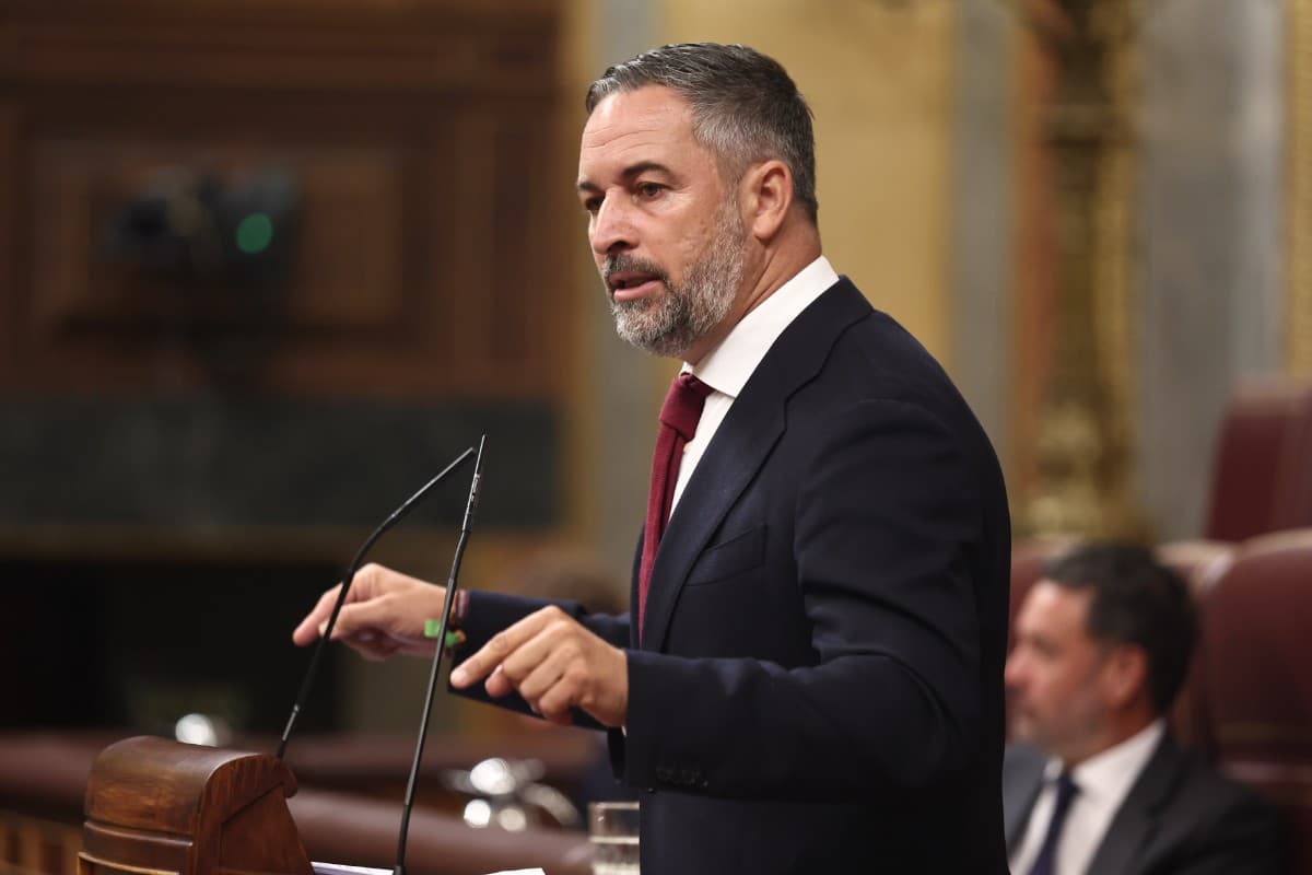 Santiago Abascal llama a «permanecer alerta» ante el nuevo «tiempo de reflexión» de Sánchez: «La última vez puso en marcha una mafia que contactaba con narcos para eliminar a jueces»