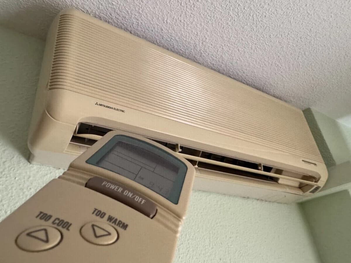 "No puedes llegar a casa y ponerla a 16 oC": un técnico con 19 años de experiencia en climatización revela el error más común en verano