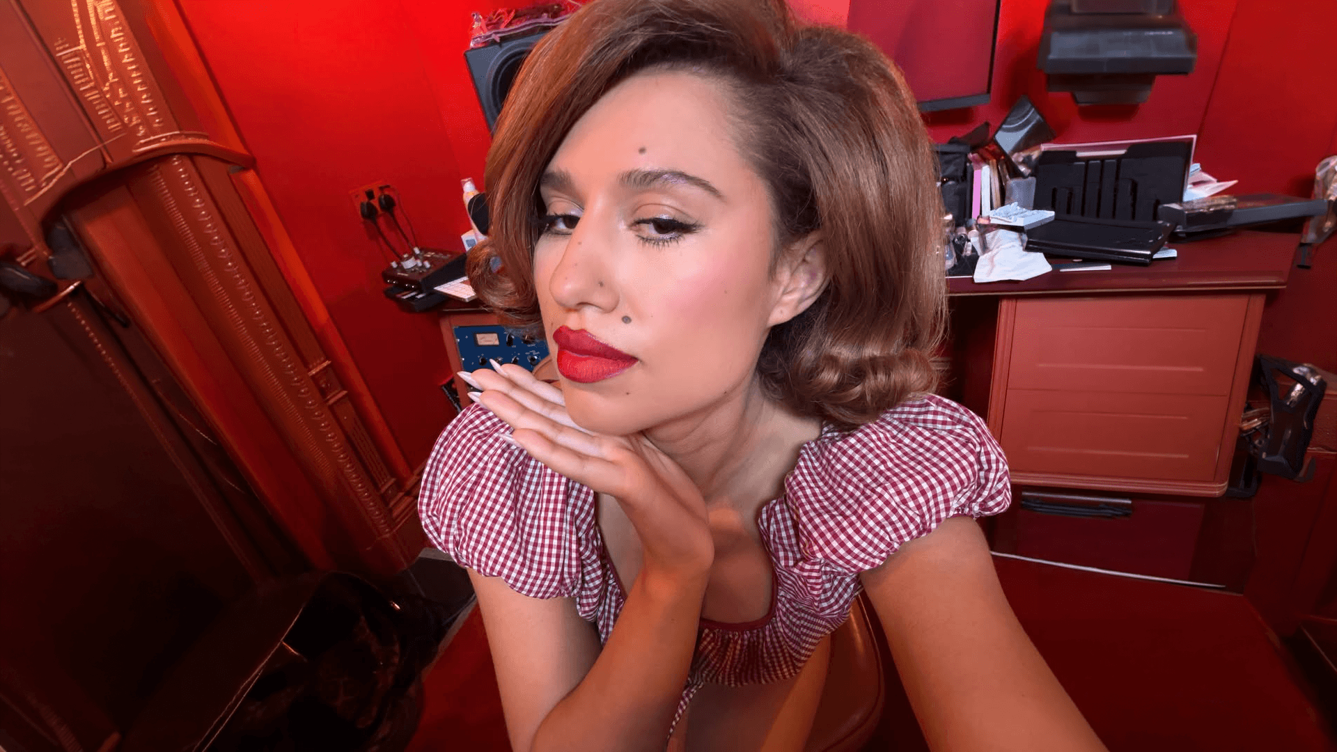 La ingeniosa respuesta de RAYE a un 'hater' que la ha llamado "artista de un solo éxito": "No es por ser rencorosa..."