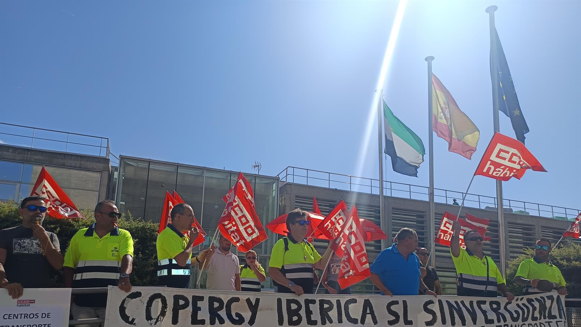 La Junta rescinde la concesión de los centros de transporte de Extremadura