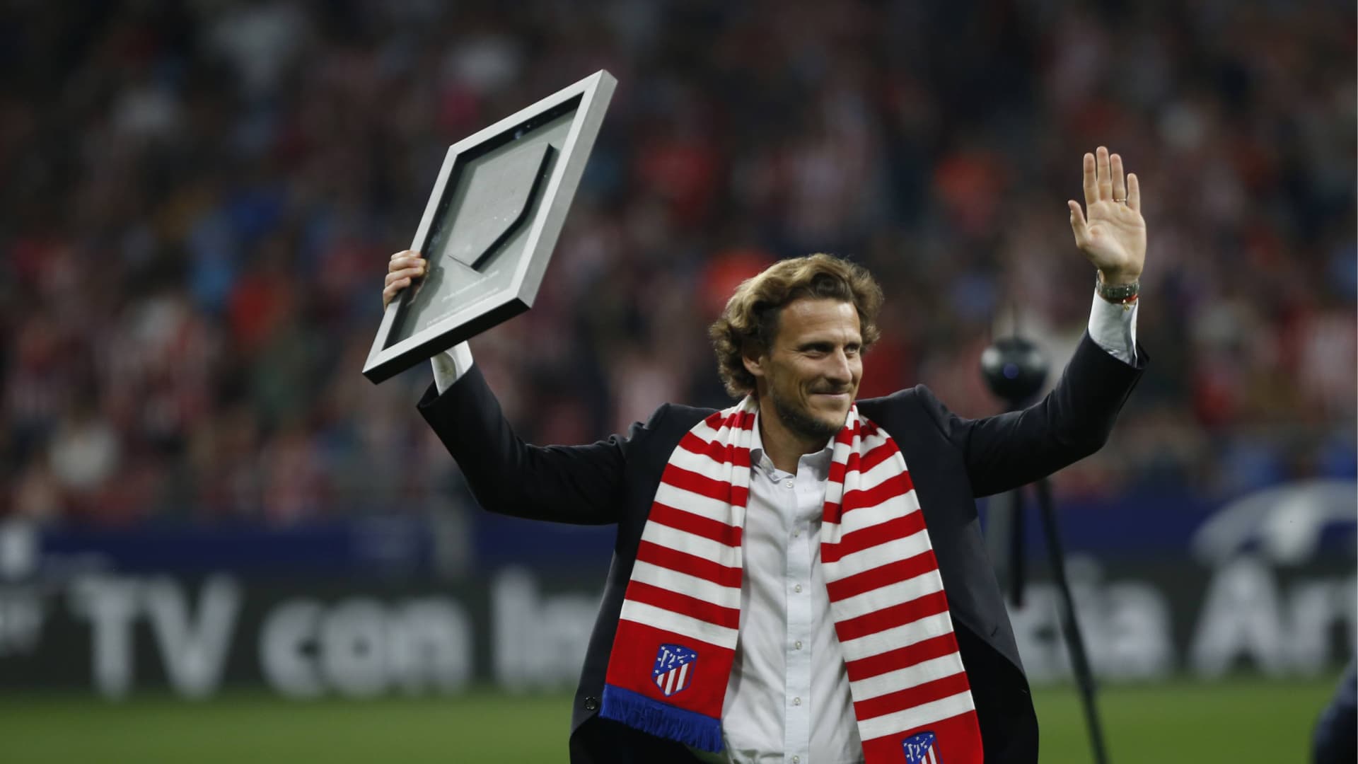 Diego Forlán asume la sub-20 de Uruguay y dirigirá a la selección absoluta de forma interina