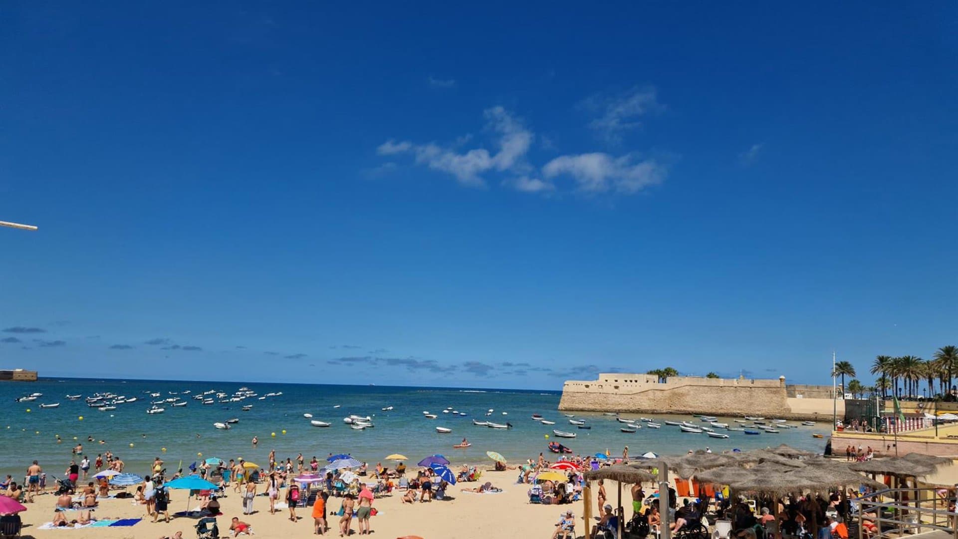 La provincia de Cádiz termina agosto con un 90% de ocupación, un 1,89% menos que en 2025