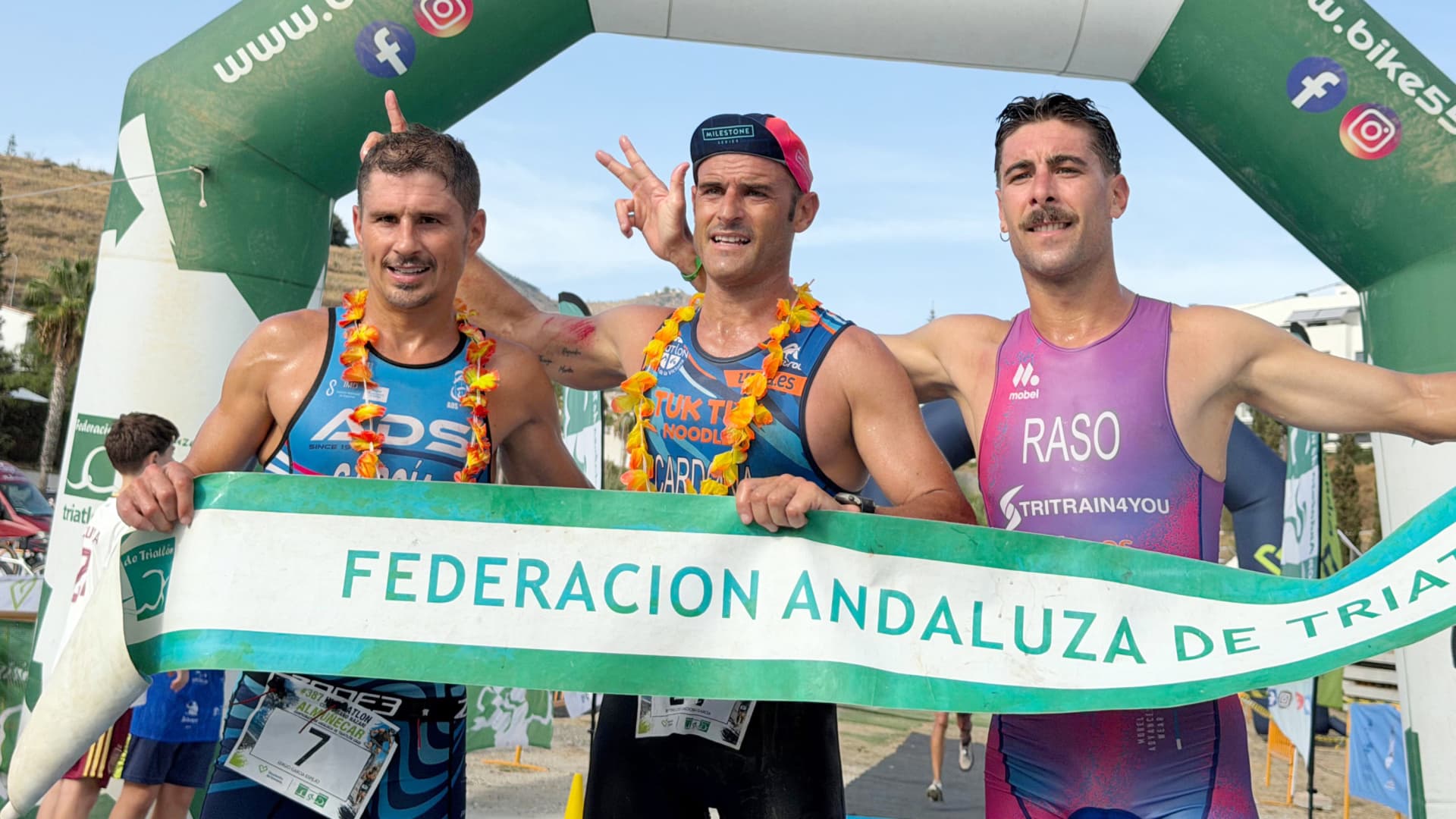 Antonio José Cardona y Ana Estévez se proclaman campeones de Andalucía de Triatlón Cros en Almuñécar