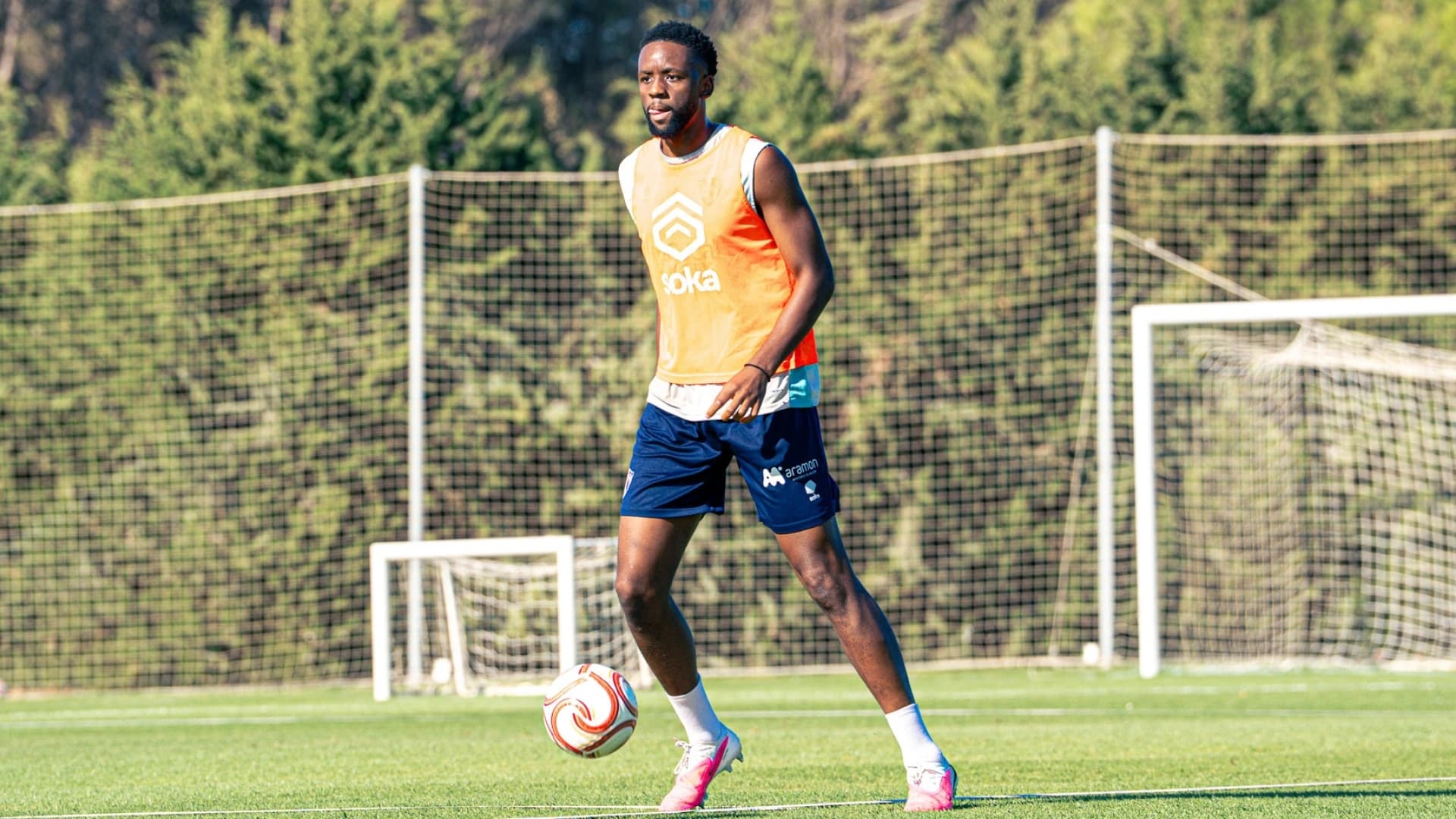 Yann Kembo pide paciencia en la SD Huesca y confía en el crecimiento del equipo a partir de la solidez defensiva