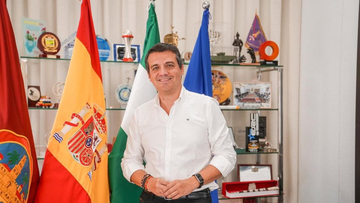 Bellido pone límites a la tasa turística: ni generalizada ni obligatoria para los ayuntamientos