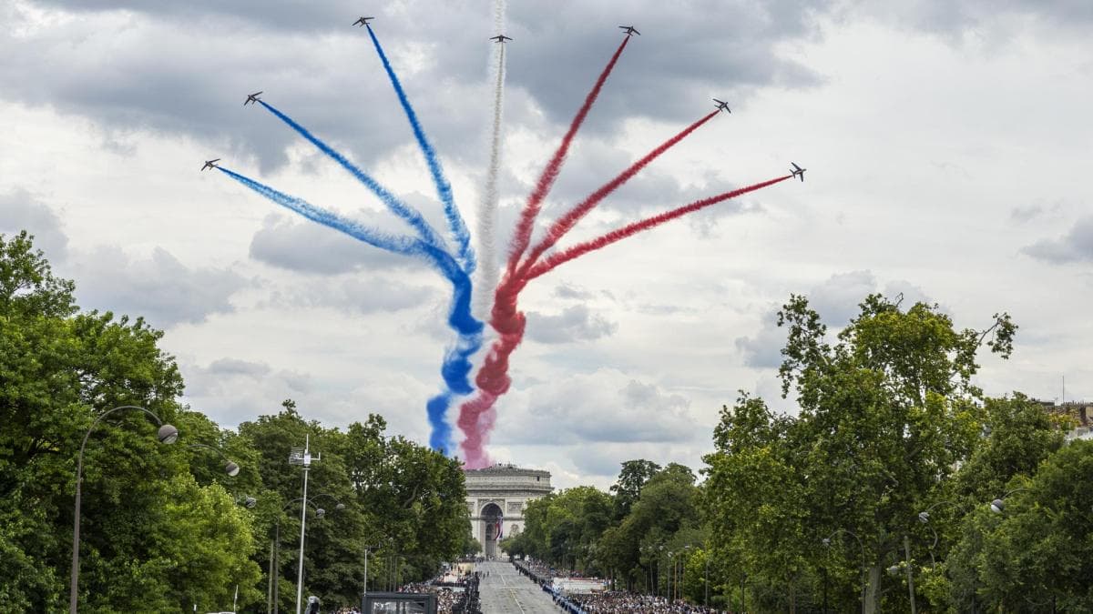 Francia es una bomba que puede arrastrar a toda la Eurozona, nosotros incluidos