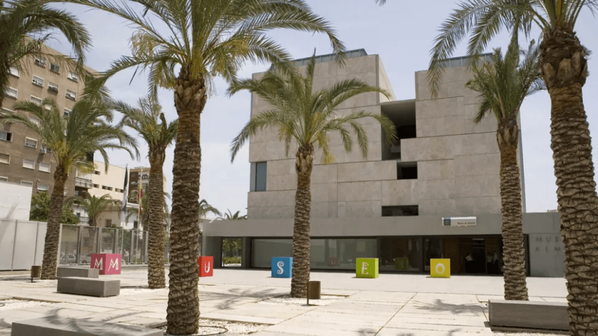 El Museo de Almería, obligado a cerrar por la caída de un centro de transformación de Endesa