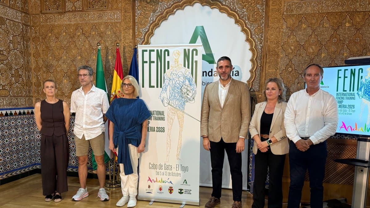 Ayuntamiento, Diputación y Junta impulsan en Almería una concentración internacional de esgrima con deportistas de élite