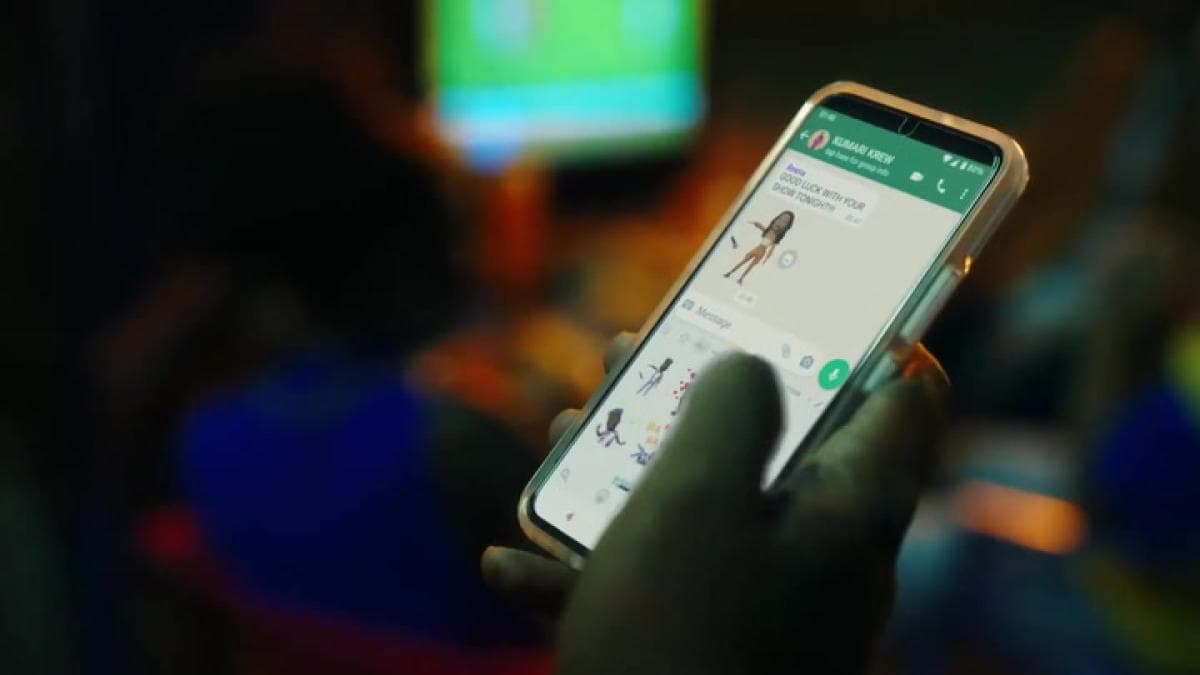 La psicología dice que las personas que no cambian su foto de WhatsApp no son antisociales, sino que no necesitan la validación externa constante