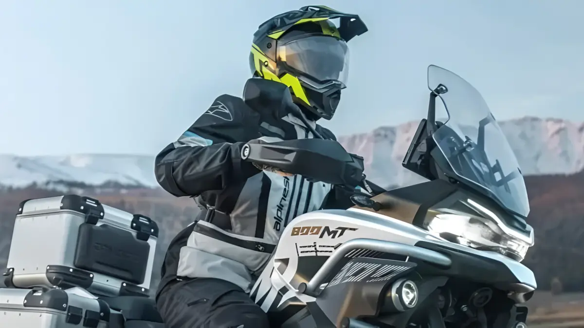 A la venta en nuestro país la trail más barata con suspensiones electrónicas y radar, y muy equipada