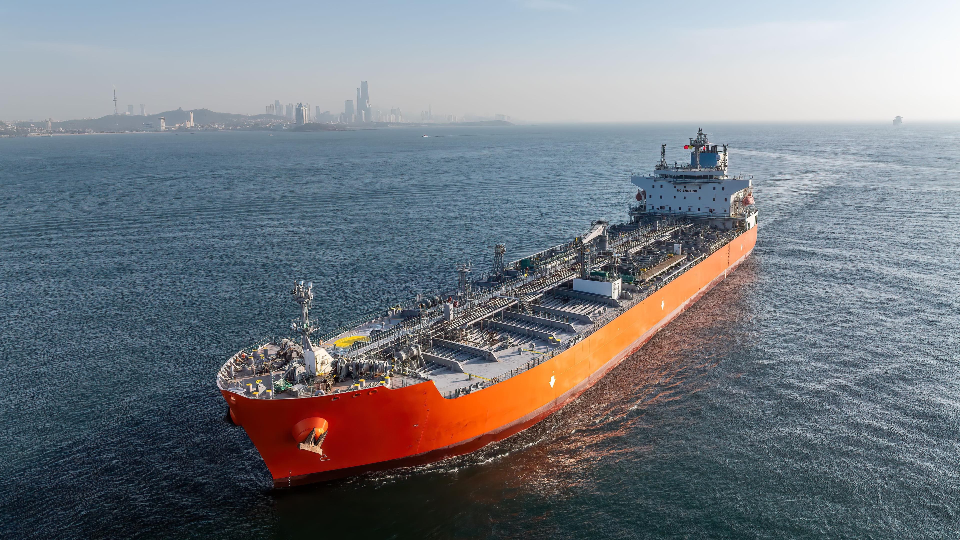 ¿El petróleo a 200 dólares? China desmonta las previsiones más catastrofistas sobre el precio del crudo