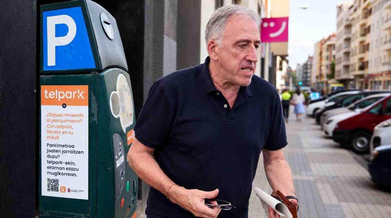Asiron lleva más lejos la zona azul de Pamplona: los ocho cambios clave, nuevas calles y más horas de pago por aparcar