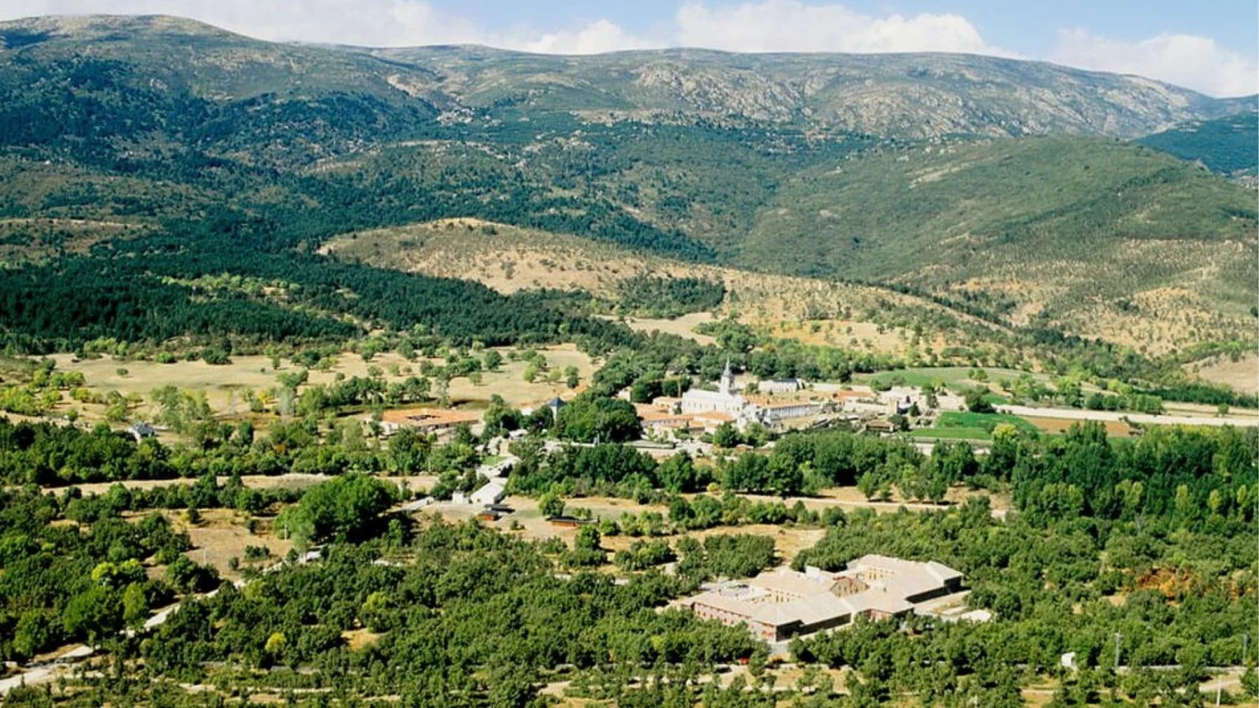El futuro era esto: 3 pueblos de la sierra madrileña duplican sus visitas turísticas en 2025 gracias a la Inteligencia Artificial