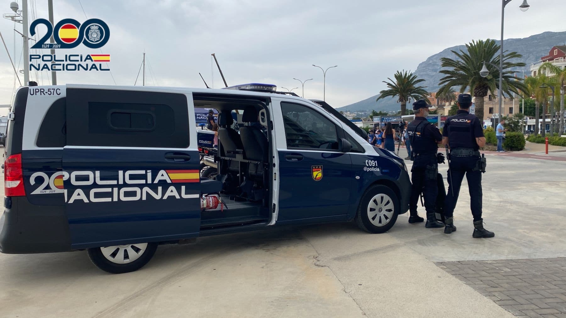 Detenidos en Denia (Alicante) cuando transportaban una moto robada en una furgoneta con placas falsas