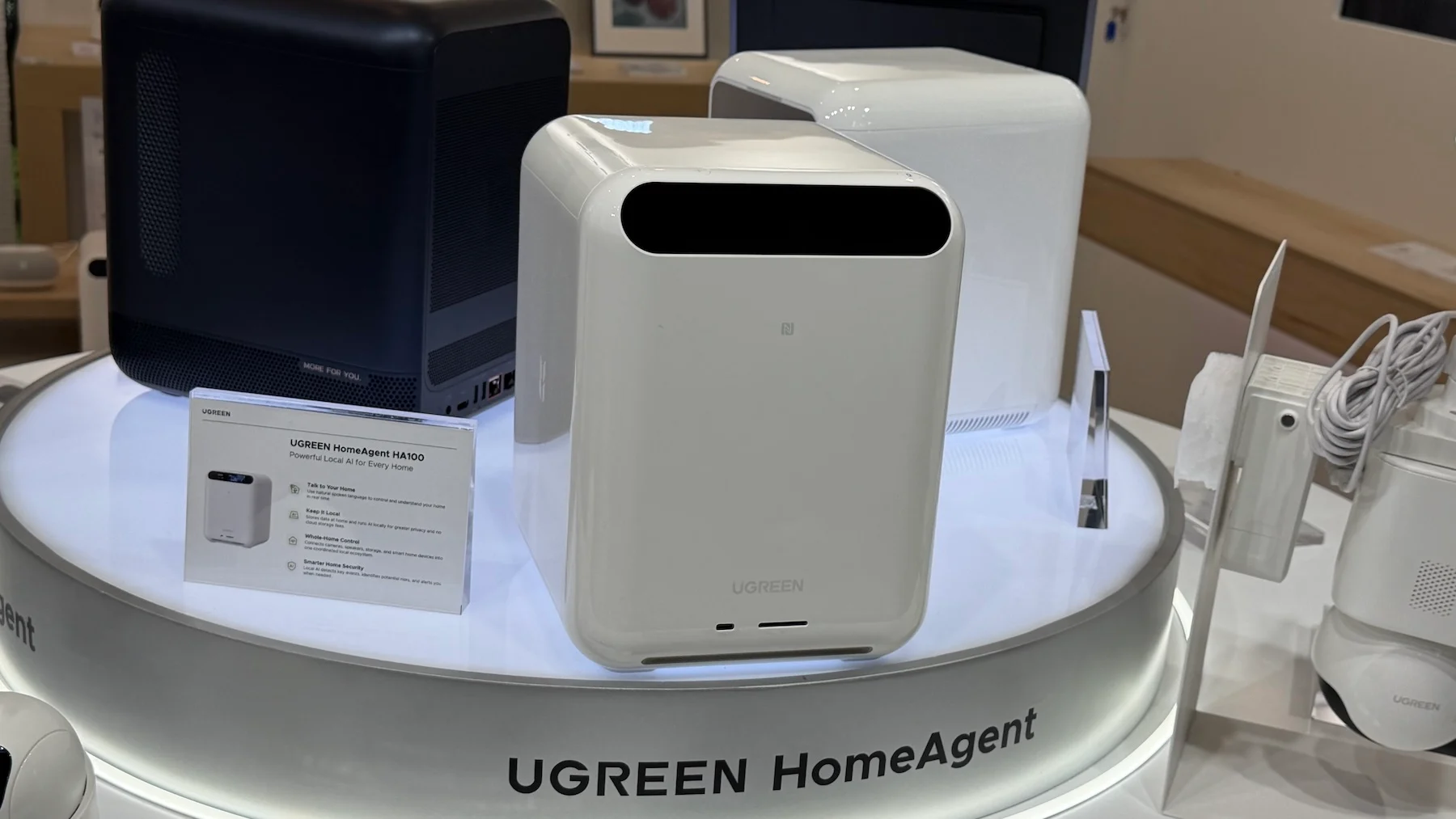 HomeAgent, el hub de inteligencia artificial local de UGREEN que quiere controlar tu casa sin pasar por la nube