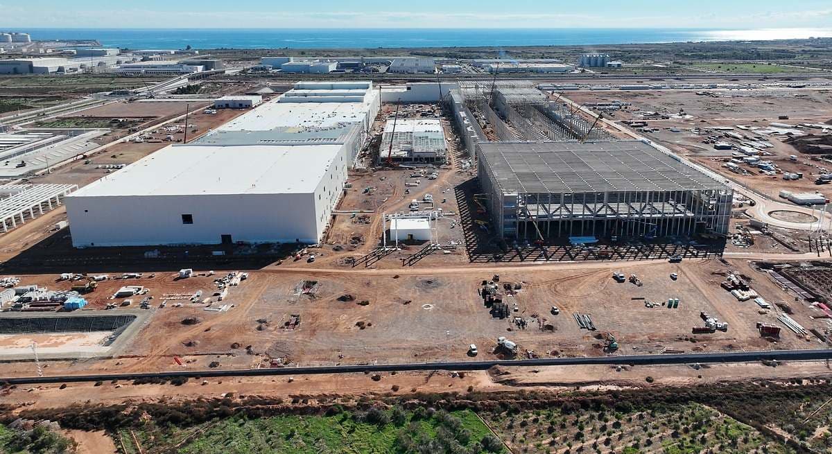 La china Gotion compra a Volkswagen el 49% de la gigafactoría de Sagunto y se alía en otras dos plantas en Eslovaquia y Marruecos