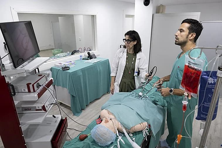El simulador clínico sitúa al Rosell de Cartagena a la vanguardia de la formación sanitaria