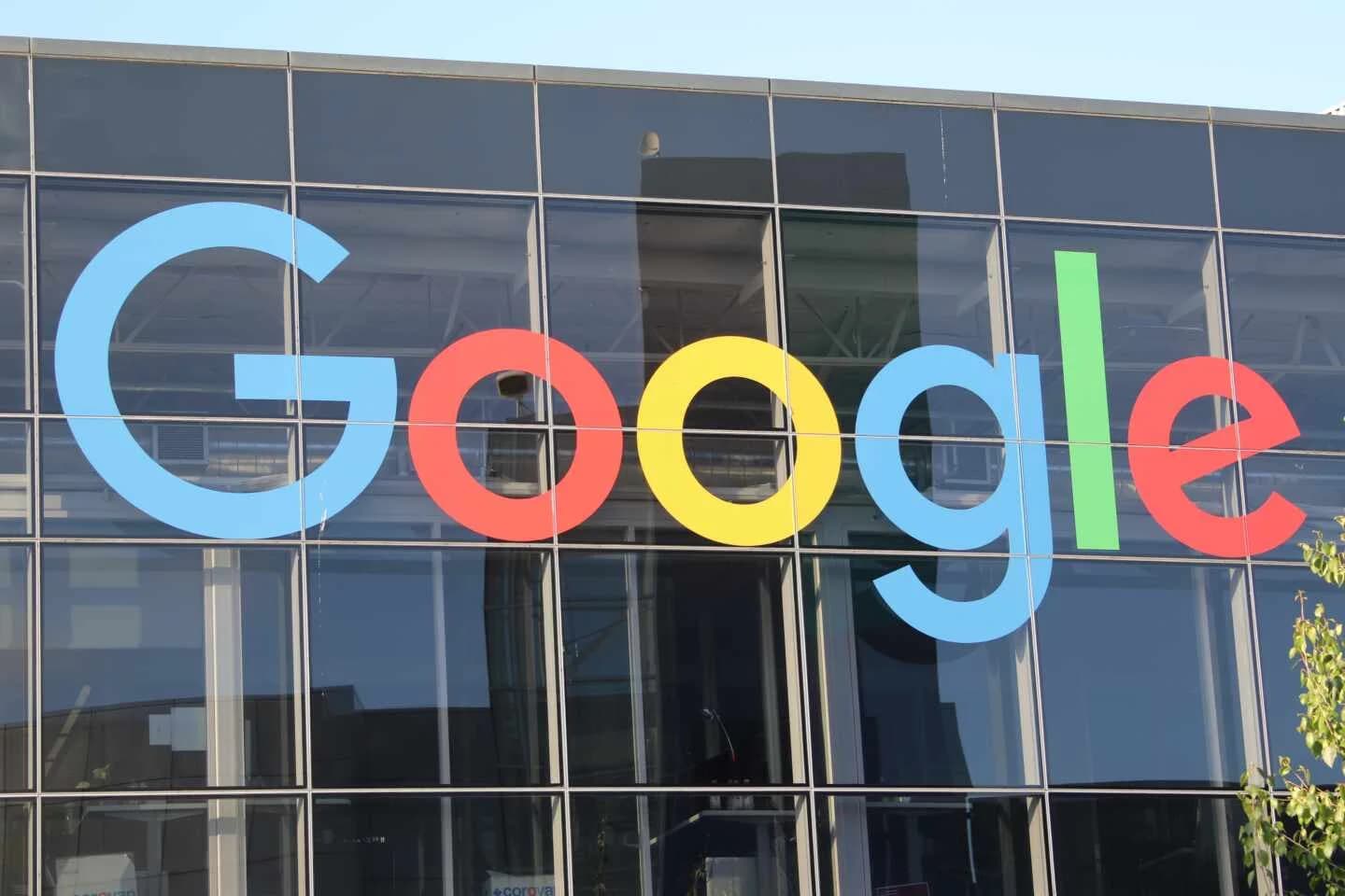 Google paga 10 millones de dólares por los datos de Spirit Airlines, en bancarrota, para entrenar su IA