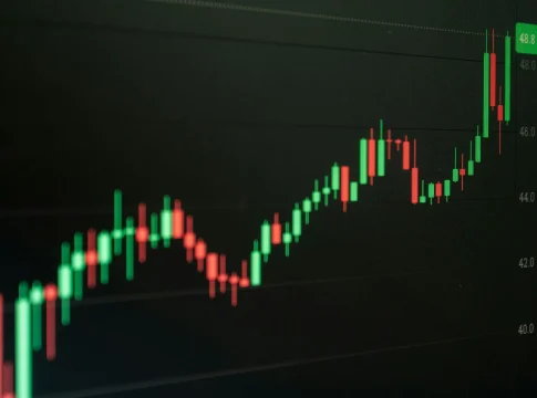 Pyth Network sube un 1,50% sobre sus medias, pero el volumen se desploma un 85%