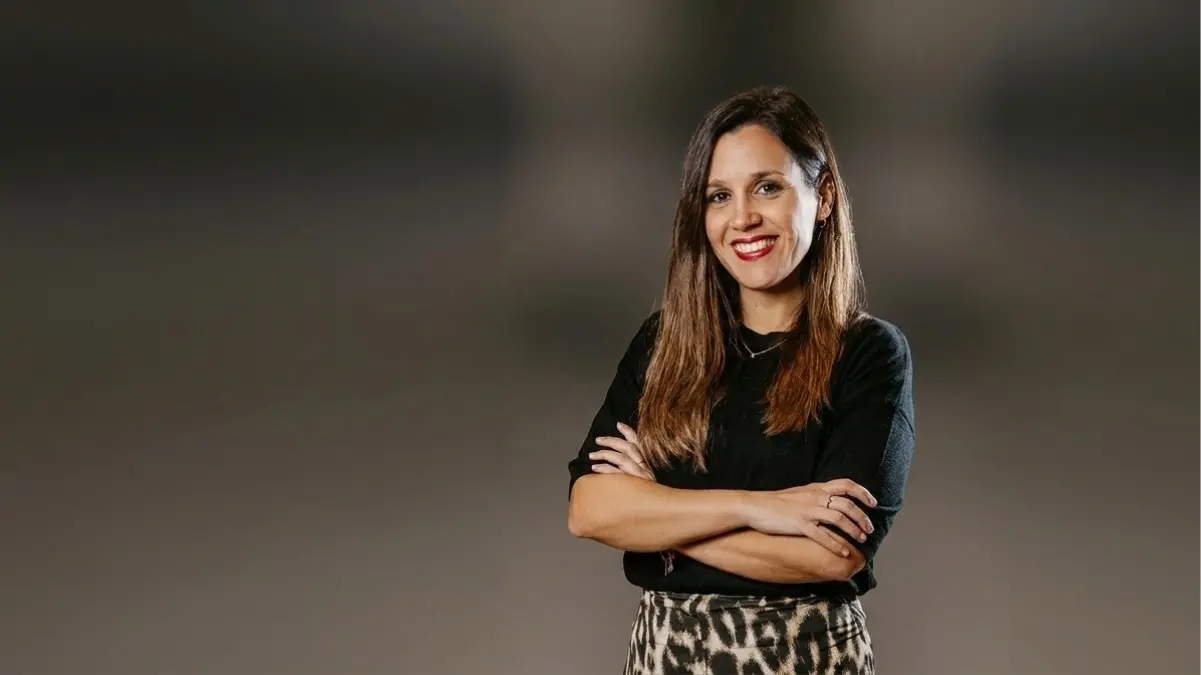 Elena Pilo: «La tecnología debe terminar donde la atención directa del equipo aporta más valor»