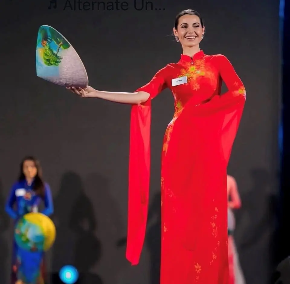 Elisabeth Reynés, la mallorquina que este sábado busca coronarse en Miss Mundo 2026 frente a 110 candidatas en Vietnam