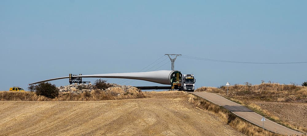 Palas de aerogeneradores como campos de fútbol