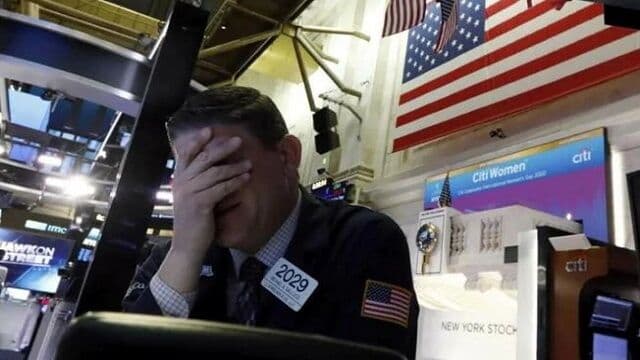 Dow Jones, S&P 500 y Nasdaq caen al cierre tras la caída de la confianza de la economía