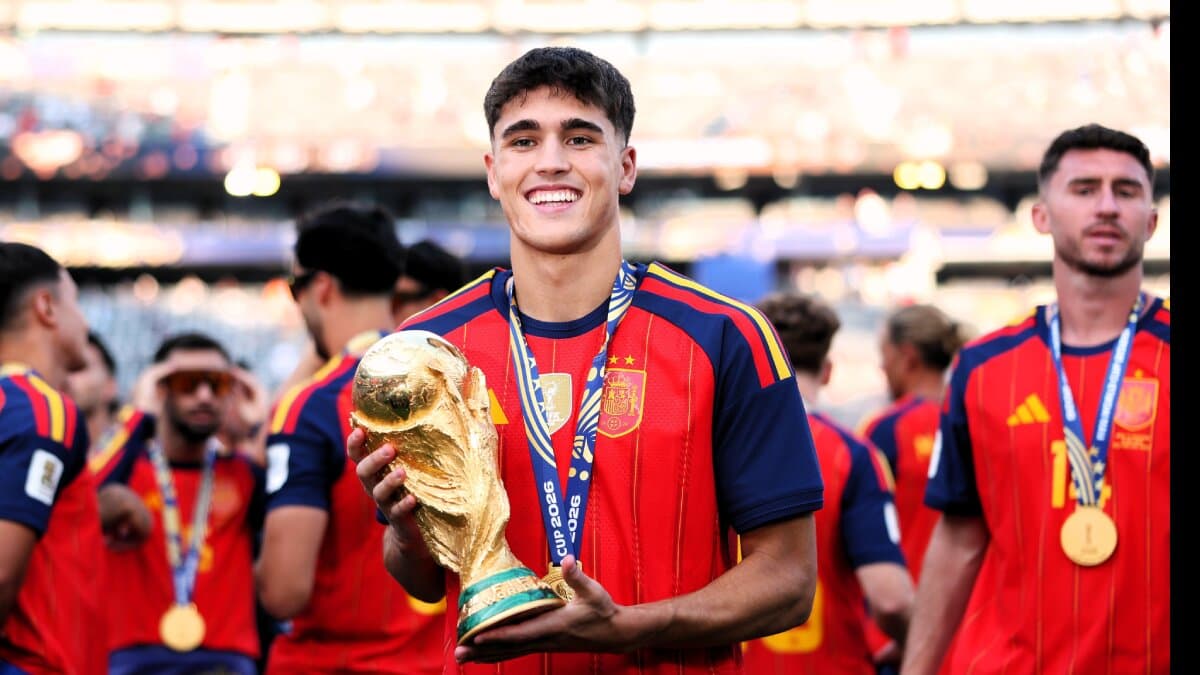 Pau Cubarsí hace historia al convertirse en el primer defensa elegido mejor joven del Mundial