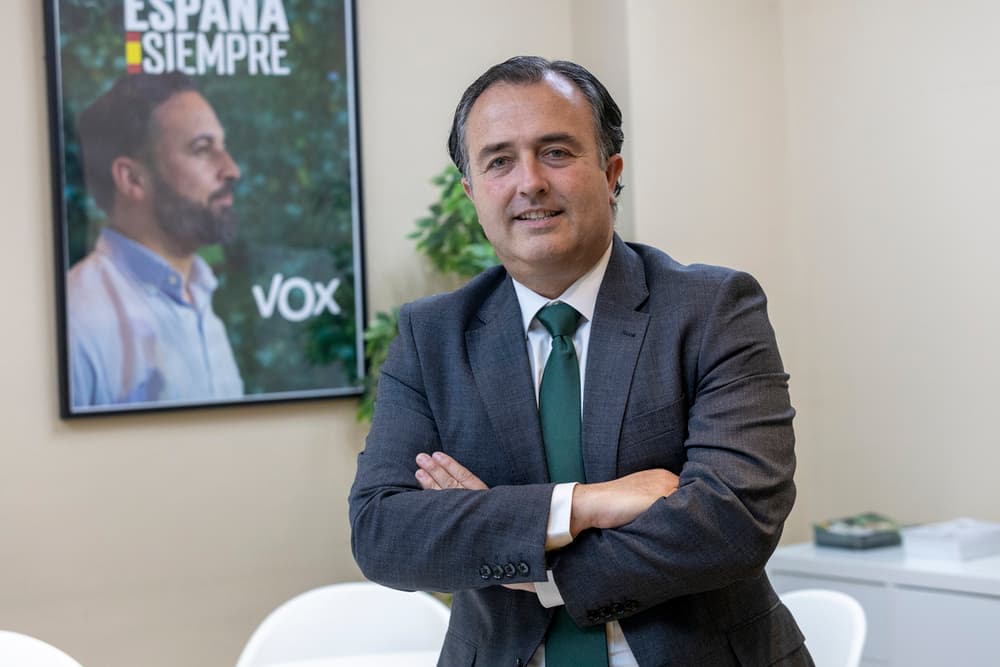 Vox reprocha la tardanza de Sánchez: «Nos jugamos España»