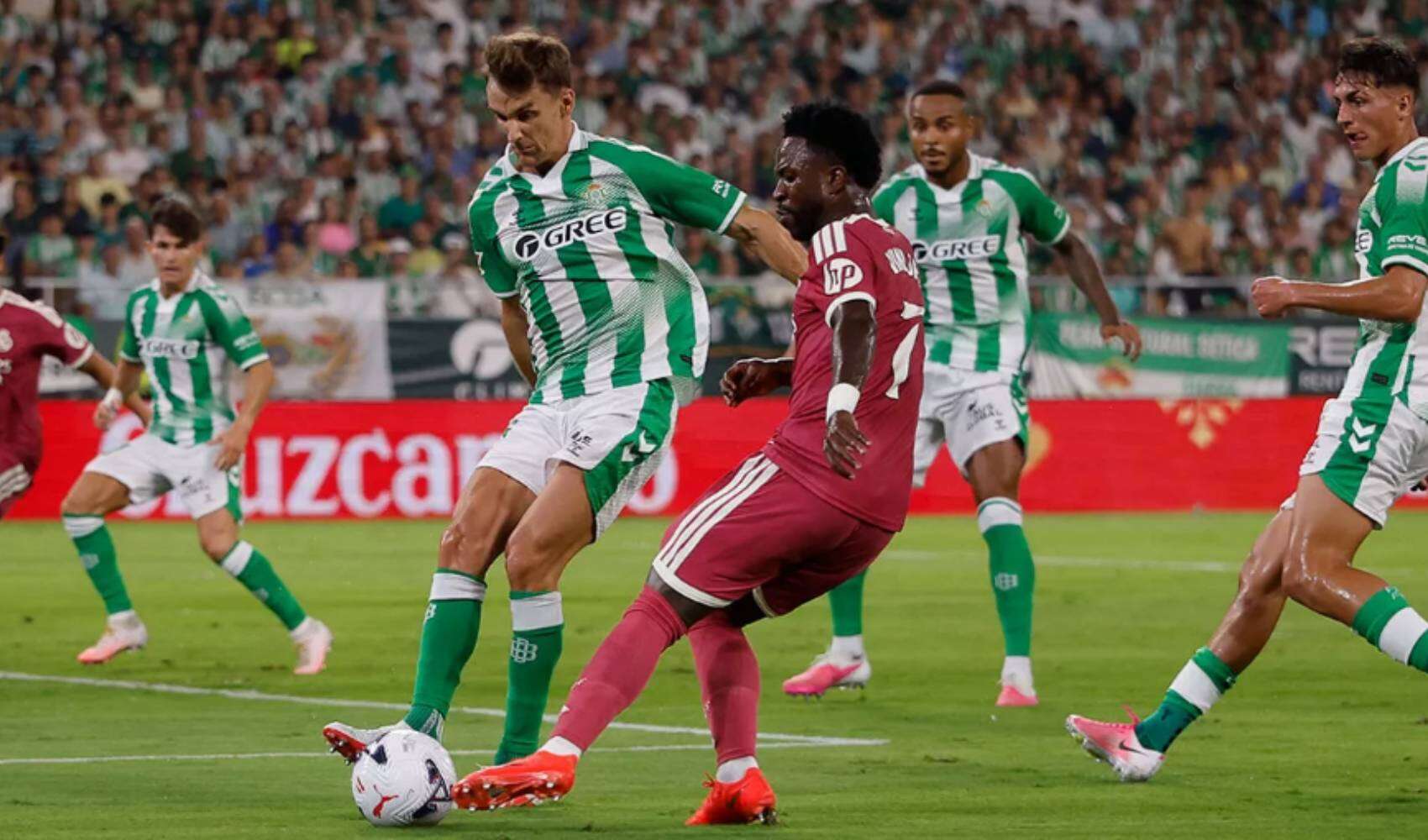 Vinicius, en el ojo del huracán por su actitud en la dolorosa derrota del Madrid