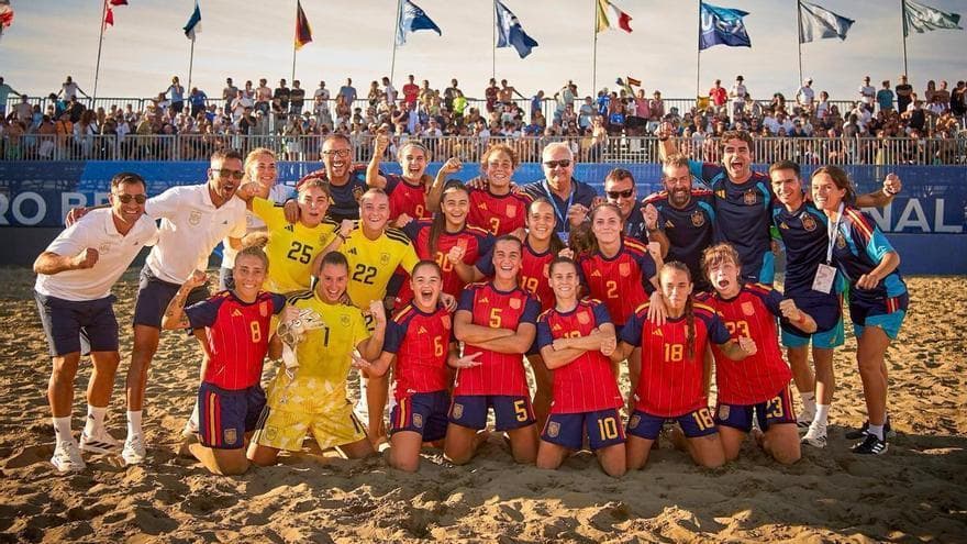 Andrea Alcaide gana con España el Europeo de fútbol playa