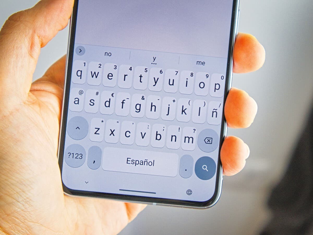 Gboard sabe demasiado sobre nosotros. Ahora utilizo este teclado Open Source que no se conecta a Internet