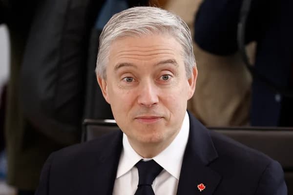 Canadá anuncia aranceles de represalia sobre bienes de EE. UU. por valor de $27,600 millones.