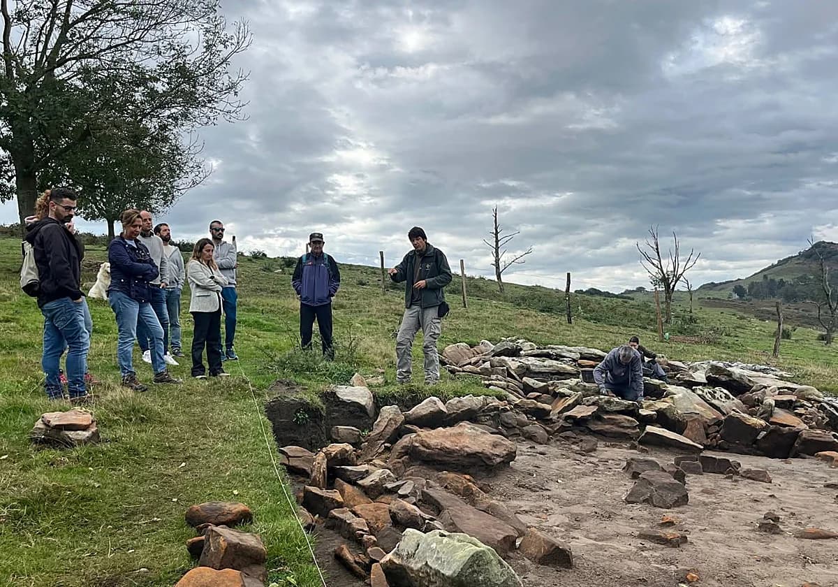 Aranzadi continúa investigando el patrimonio arqueológico de Jaizkibel