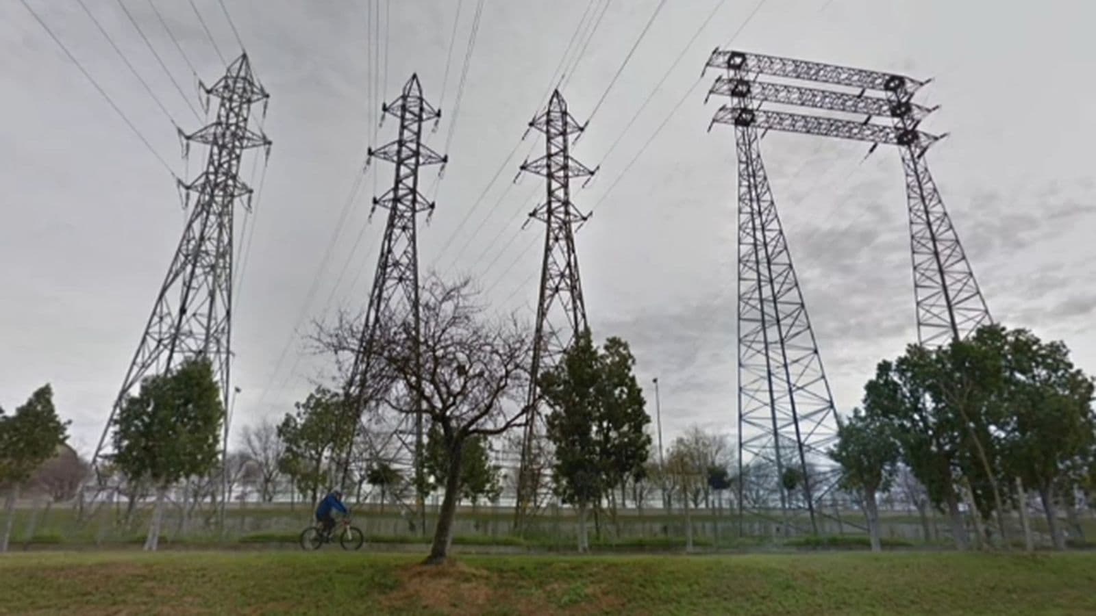 Las torres de alta tensión en San Jerónimo