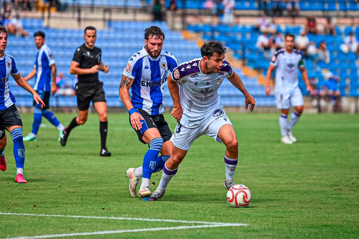 Adri Paz, Óscar Lozano y Peque Polo son las novedades del Real Jaén con Marco Siverio en el banquillo